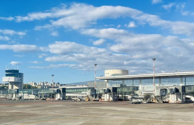 Etna, ripristinate le attività di volo all’aeroporto di Catania