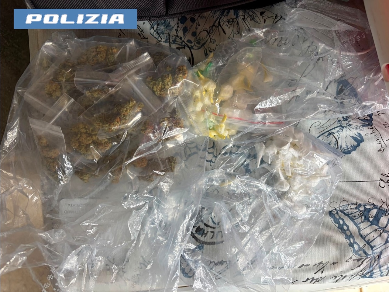 Spaccio “drive-in” a San Giovanni Galermo: due arresti della Polizia, sequestrate cocaina, crack e marijuana