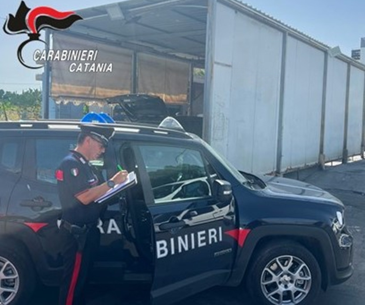 Adrano, autolavaggio nei guai: lavoratore in nero e scarichi senza autorizzazione, scatta il sequestro