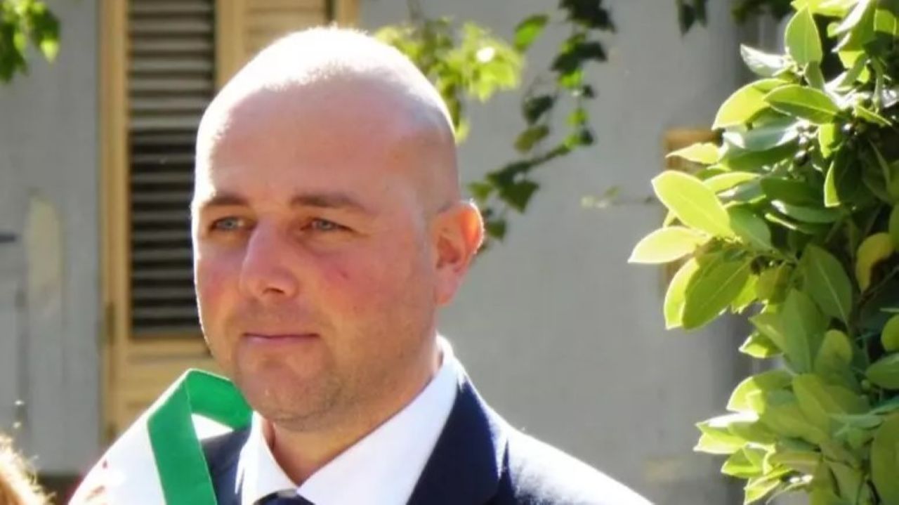 Terzo mandato, scontro sul sindaco di Serradifalco: il Mpa chiede la rimozione, Anci invoca la riforma