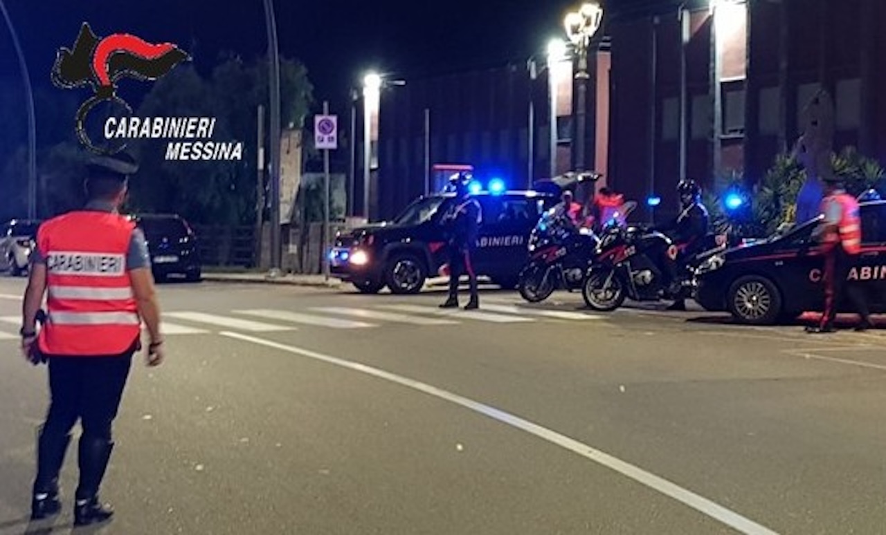 Controlli dei Carabinieri sulla costa ionica: arrestato 36enne, sequestrati quasi 300 grammi di droga