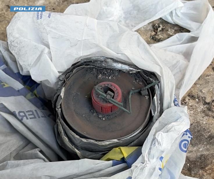 Siracusa, ordigno rudimentale abbandonato in viale Tunisi: individuato un giovanissimo
