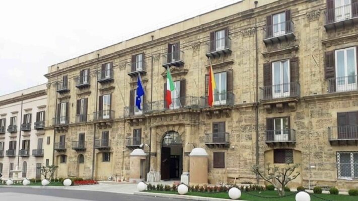 Lavoro in Sicilia: la Regione pubblica le graduatorie per le progressioni verticali dei dipendenti