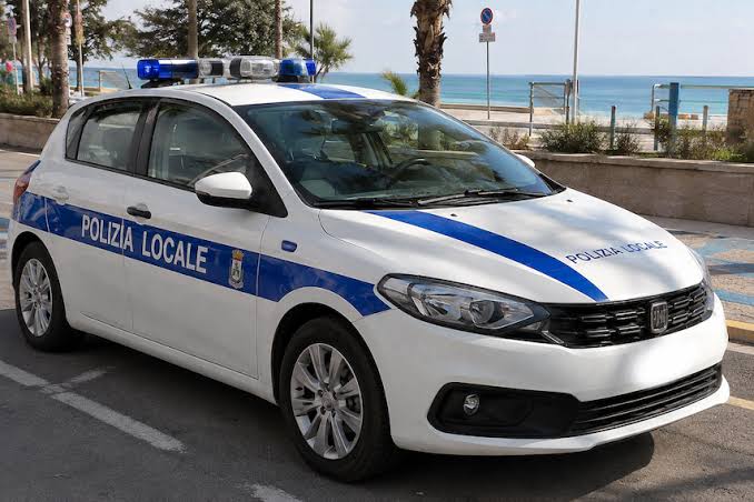 Marina di Ragusa, contrasto ad attività commerciali abusive sul lungomare