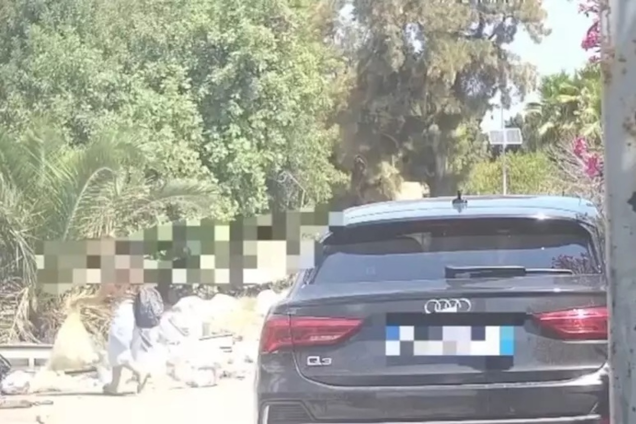 Siracusa, “beccati” dalle telecamere mentre abbandonano rifiuti: 30 casi in appena 45 giorni