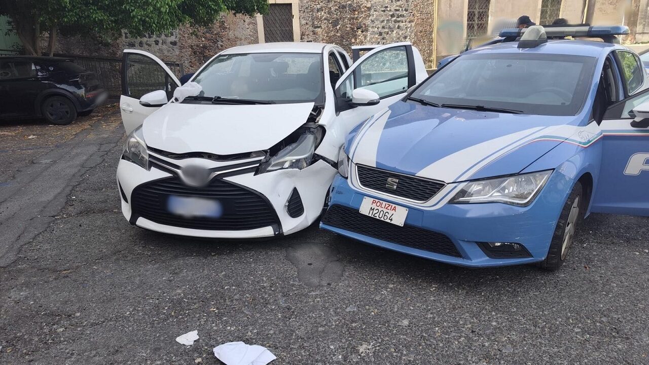 Inseguimento per le vie di Catania: ferito durante lo scontro un poliziotto