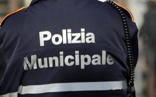 Catania, vigile urbano colpito alla testa con una pietra in viale Kennedy