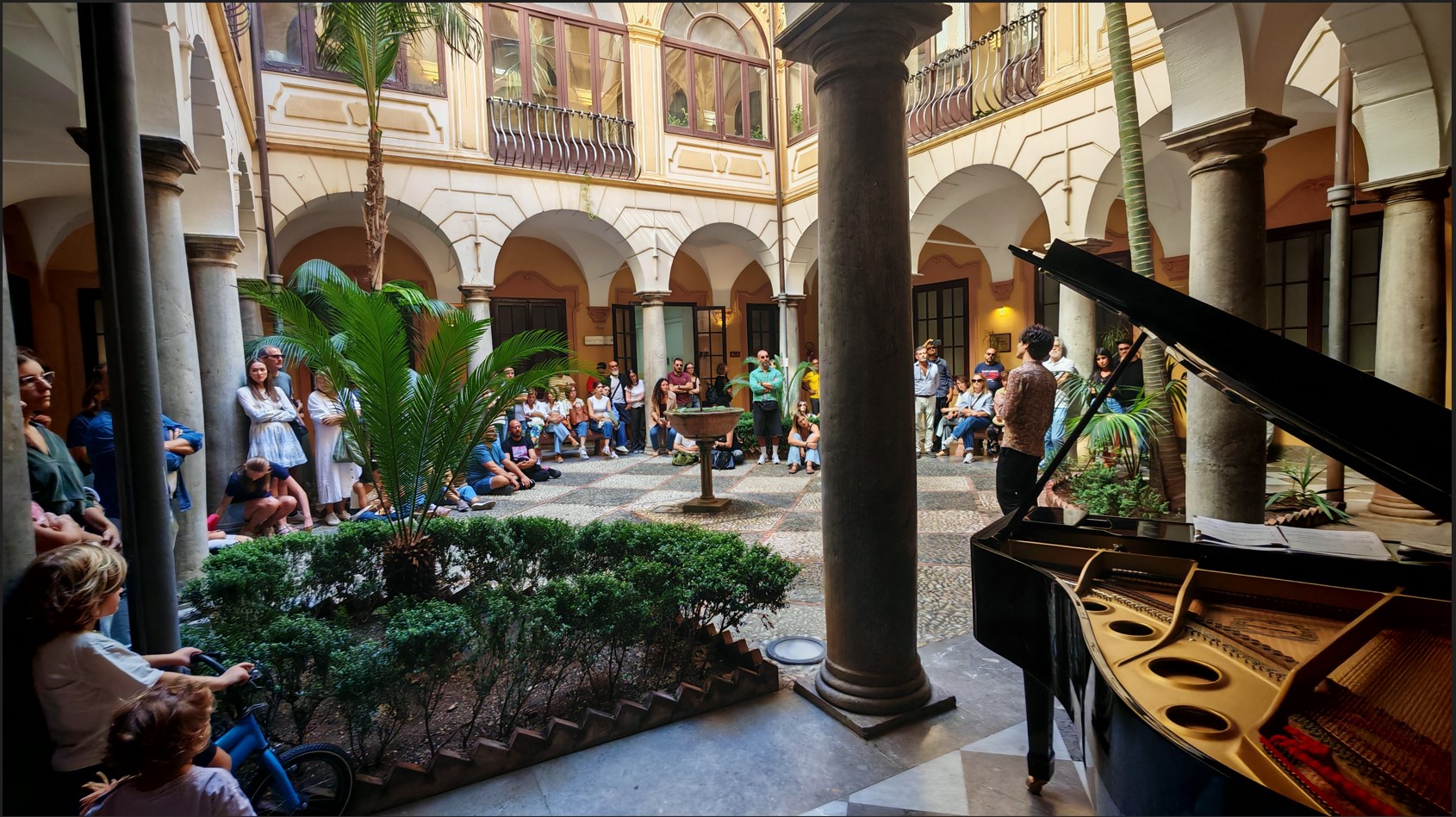 Piano City entra nella Questura di Palermo: musica e legalità nel chiostro storico