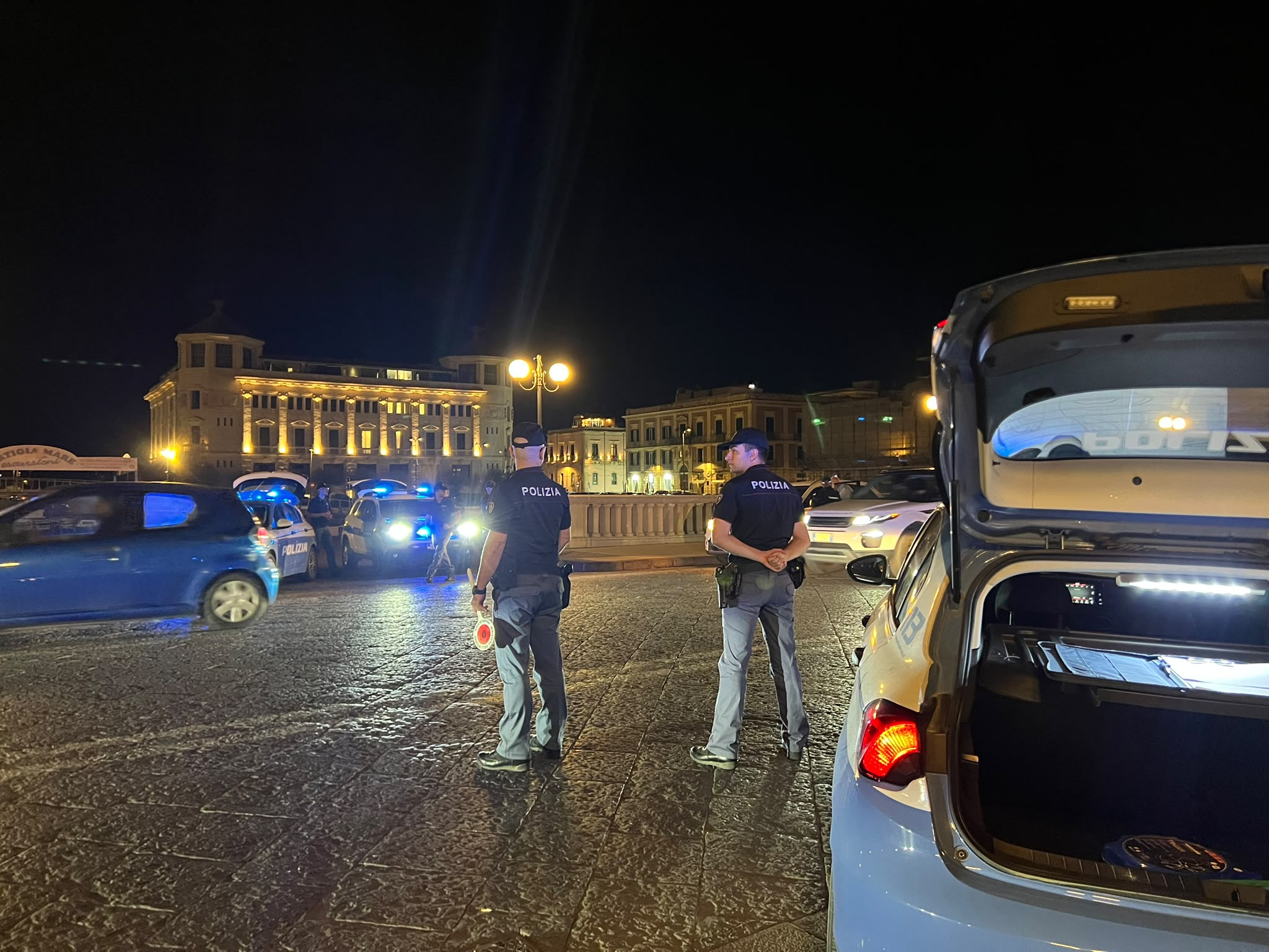 Lentini, controlli straordinari della Polizia: identificate 134 persone e verificati 61 veicoli