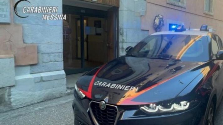 Furci Siculo, lite fra giovani nella villa comunale: arrestato un 18enne per tentato omicidio