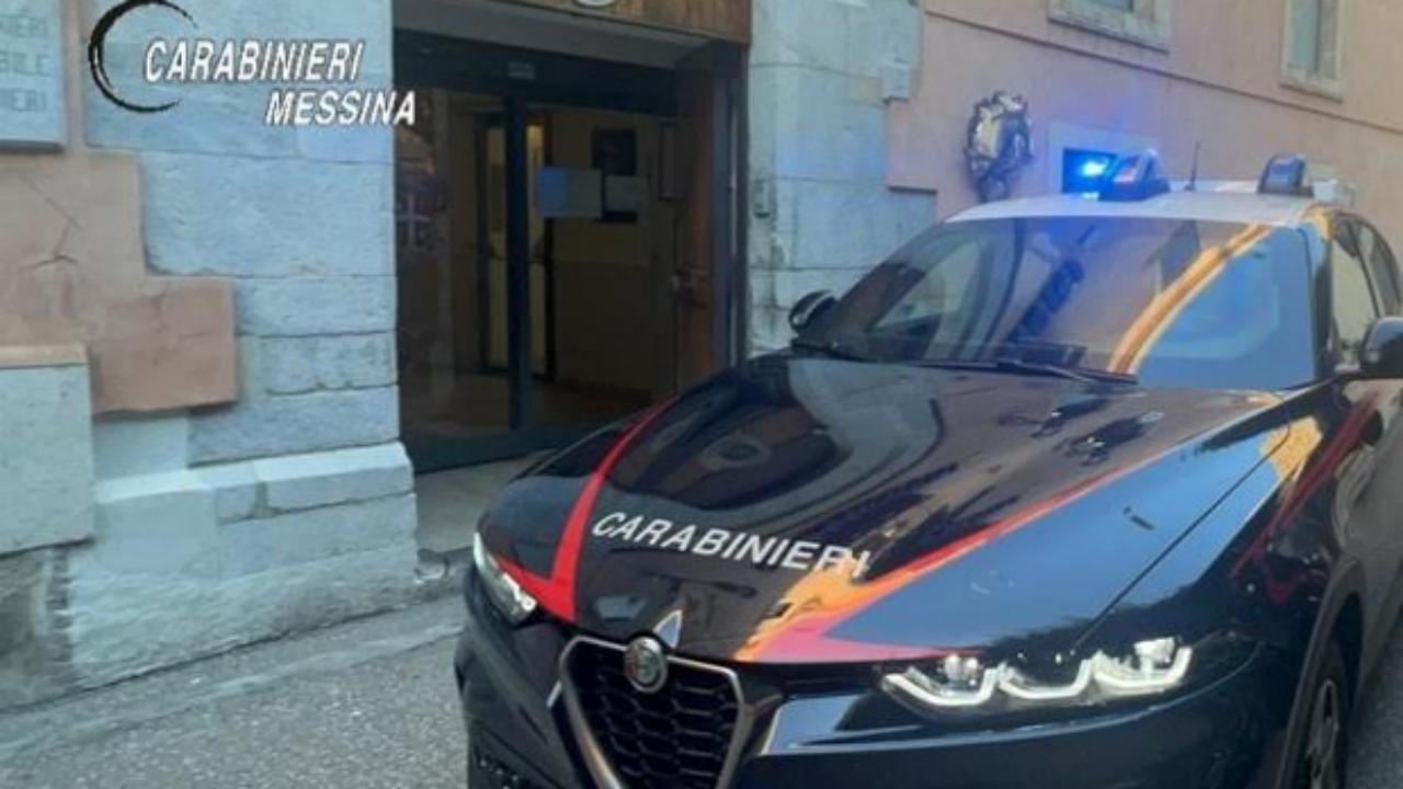 Furci Siculo, lite fra giovani nella villa comunale: arrestato un 18enne per tentato omicidio