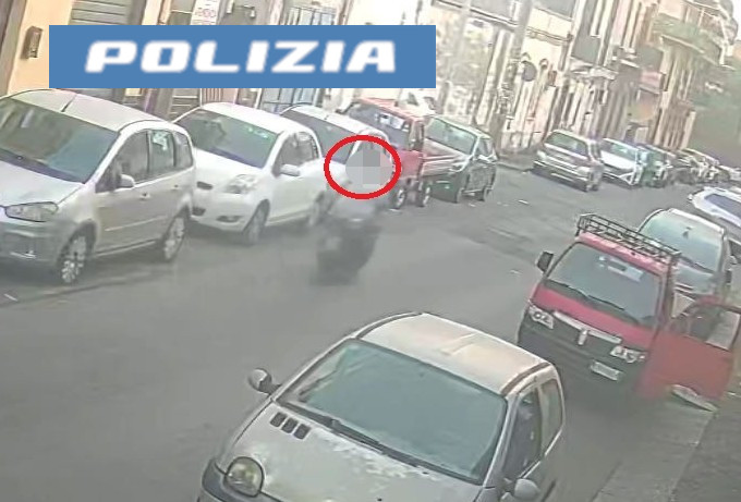 Lo scooter come “deposito” della droga, dosi per ogni richiesta: 25enne arrestato a Catania