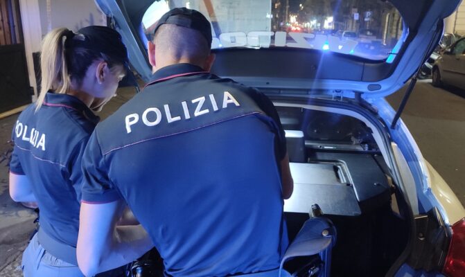 “C’è un uomo che spaccia droga a un ragazzino”, la segnalazione a Catania