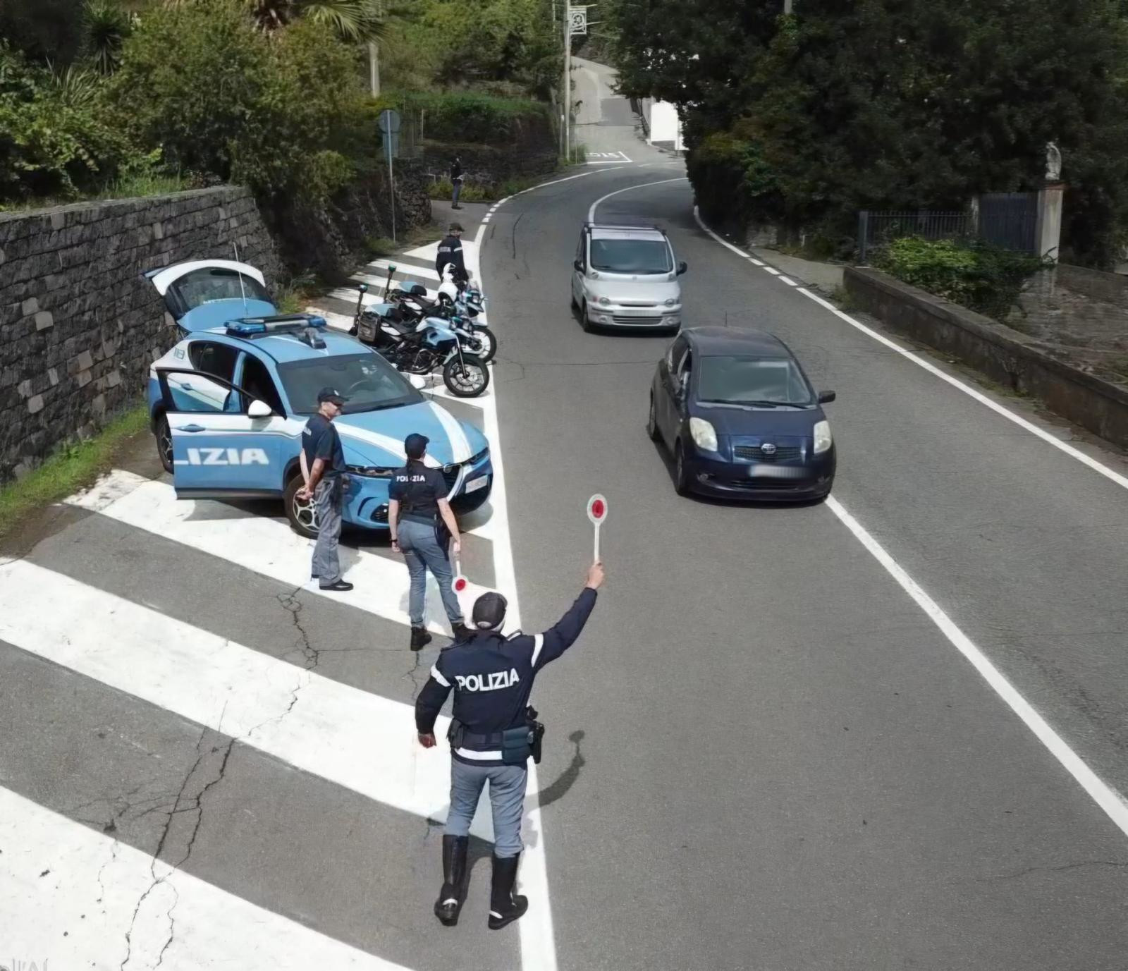 Controlli a tappeto tra Milo e Sant’Alfio: multe, punti decurtati e mezzi sequestrati