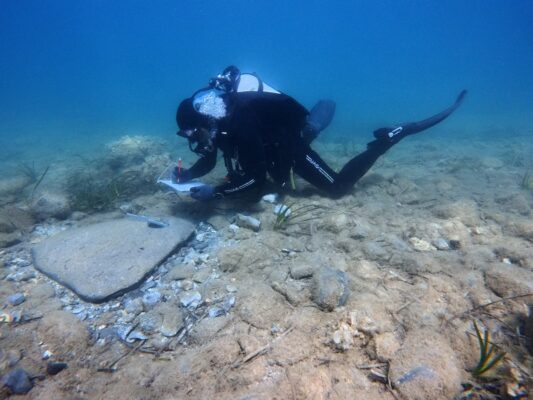 Archeologia subacquea nel Ragusano, il ciclone Harry svela parte di un antico relitto: scoperti anche nuovi reperti