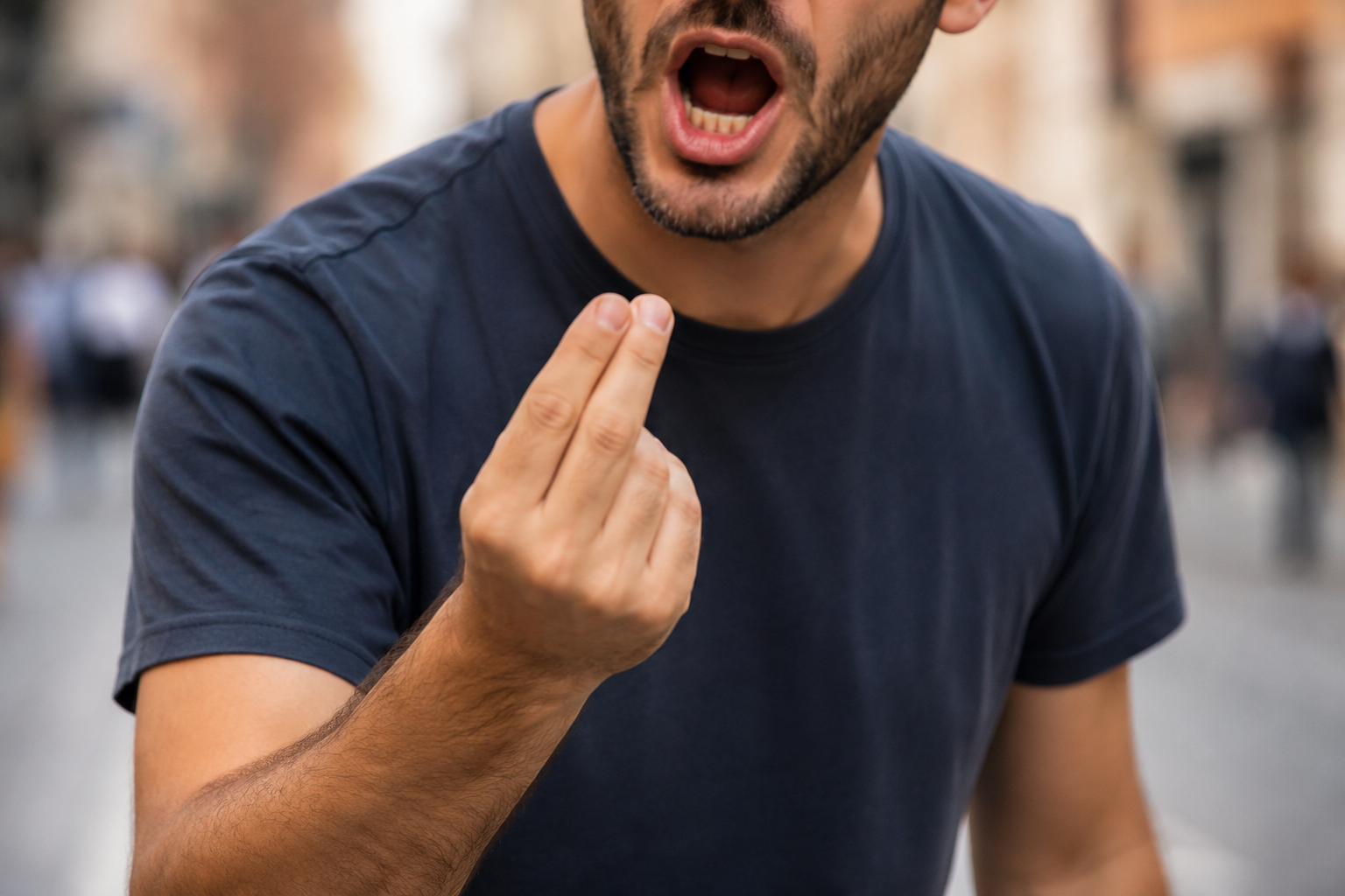 Bestemmiare in pubblico può costare fino a 309 euro, il Codacons: “La legge esiste ancora, ma quante multe vengono fatte?”