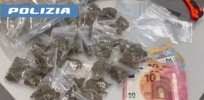 Catania, fermato per un controllo tradito dal nervosismo: in casa oltre 1,3 chili di marijuana