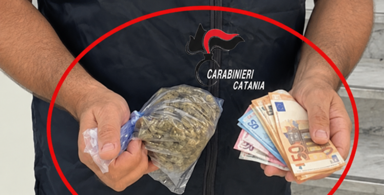 Catania, vede lo scambio di droga e lo segue fino ai tetti: arrestato pusher di 17 anni