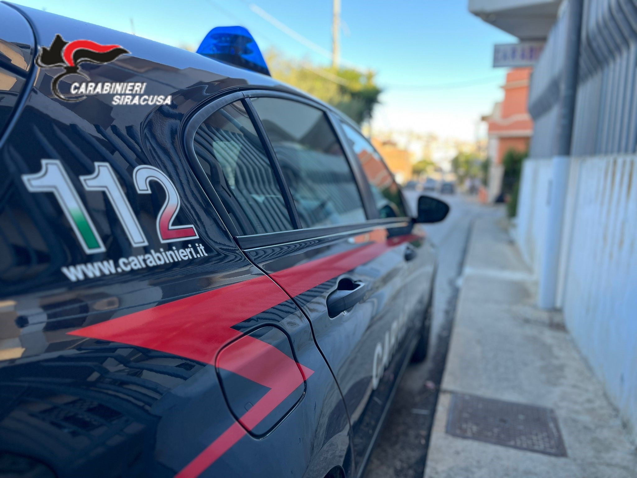 Pachino, investe una 18enne e scappa senza prestare soccorso: denunciata 30enne