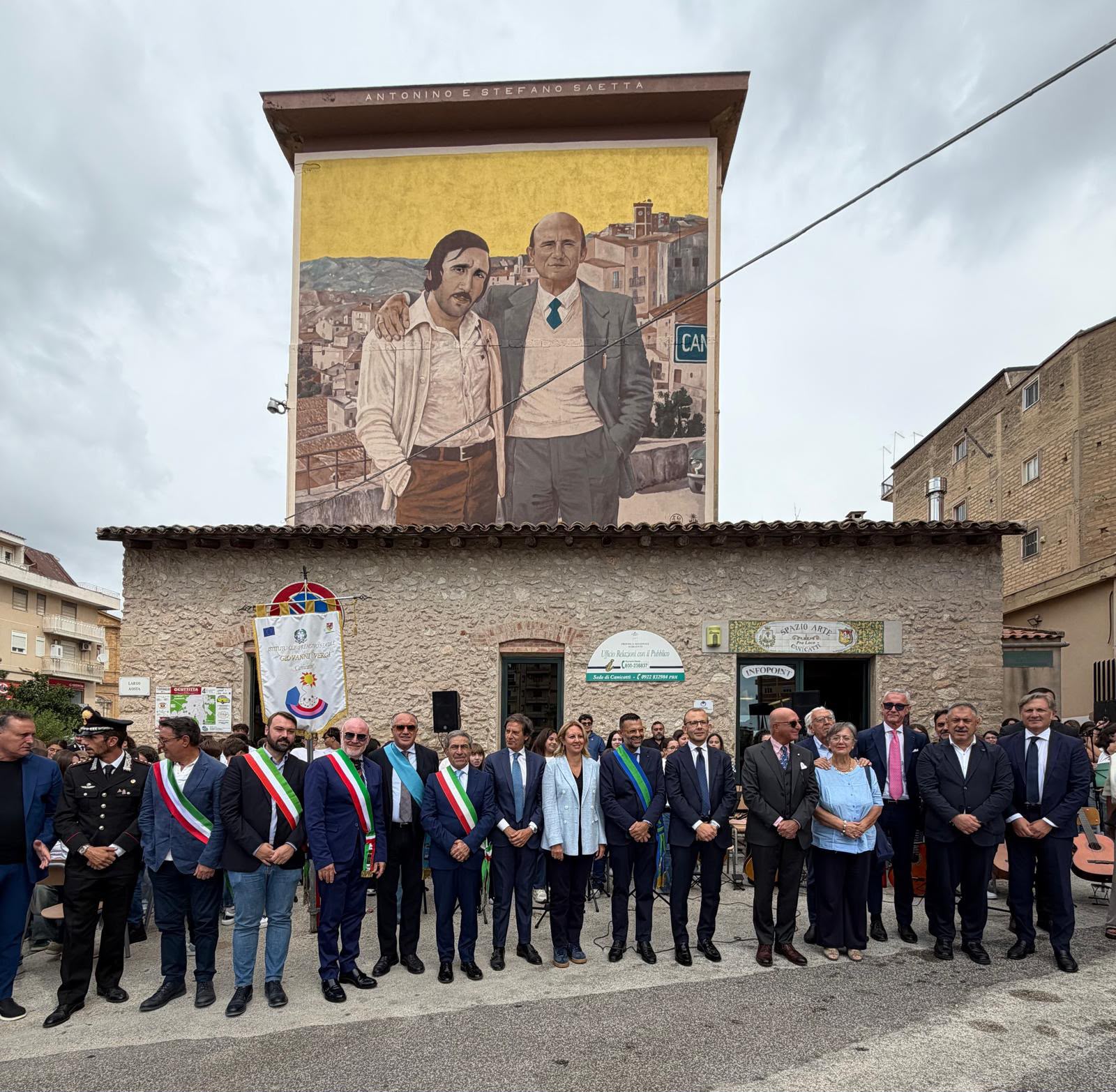 Legalità, inaugurato a Canicattì il murale dedicato ad Antonino e Stefano Saetta. Savarino: “La memoria diventi un messaggio per le nuove generazioni”