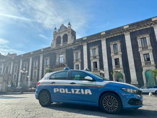 Evade dai domiciliari e viene trovato nel centro di Catania