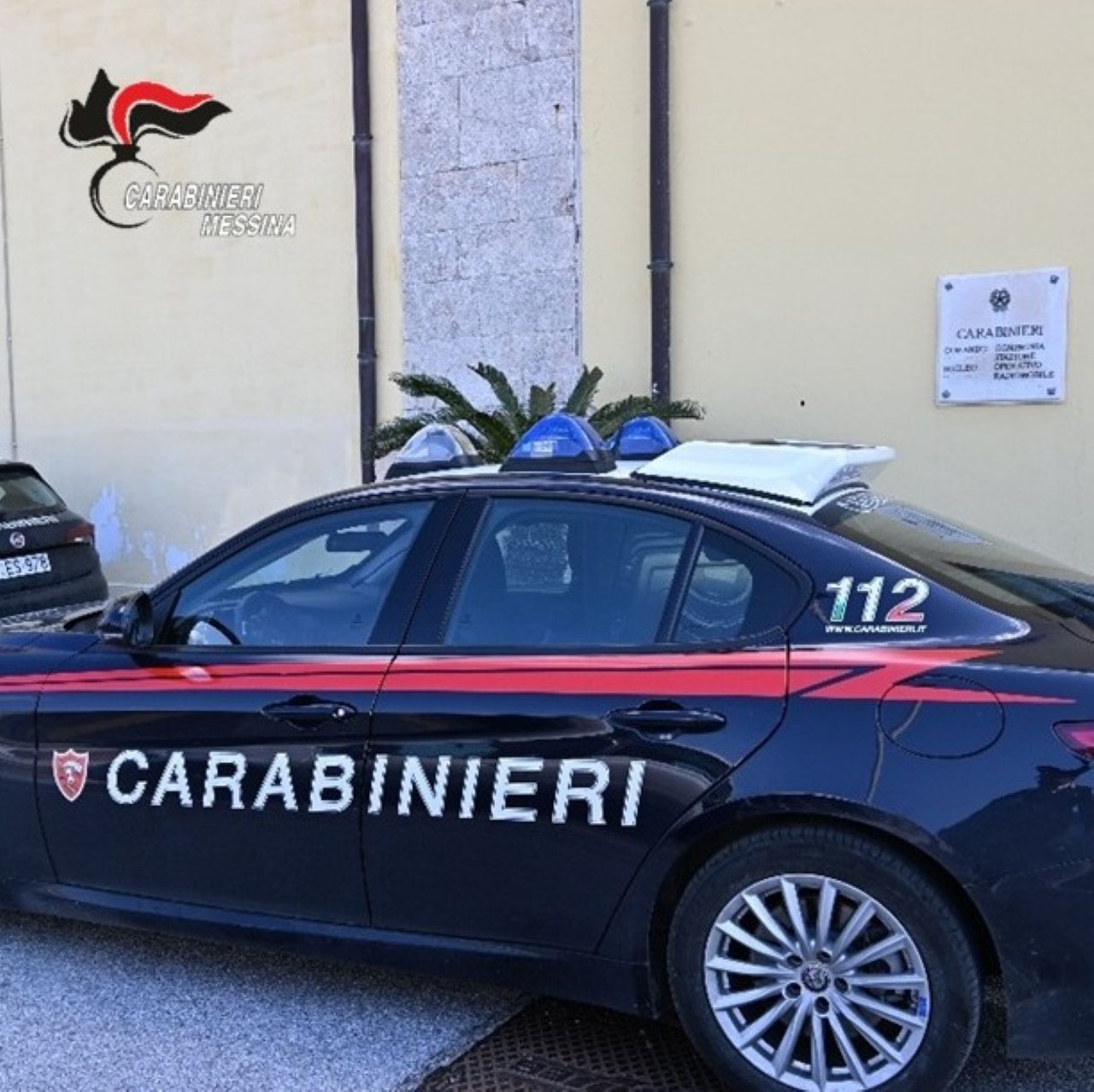 Lite di coppia finisce nel sangue: 59enne accoltella il compagno