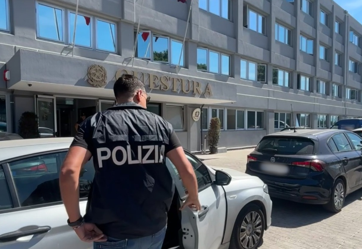 Catania, ancora droga dopo l’arresto di pochi mesi fa: 24enne fermato con marijuana e 900 euro