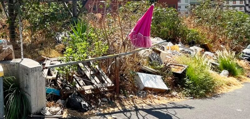 Catania, “viale Marco Polo trasformato in una discarica”: la denuncia della consigliera Angela Cerri