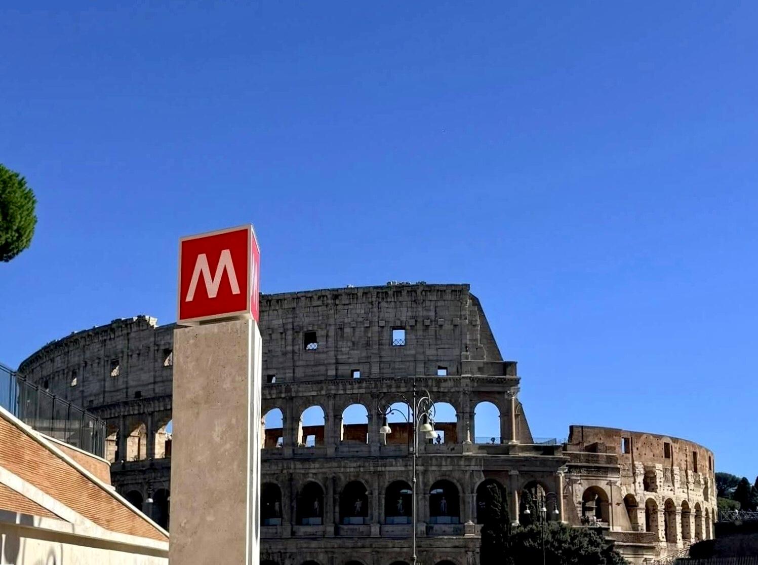 Metro C di Roma, la stazione Colosseo-Fori Imperiali è tra le più belle al mondo: oggi l’elenco ufficiale