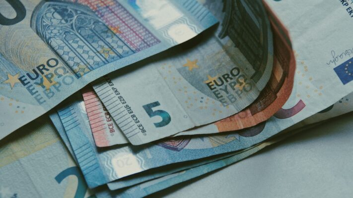 Banconote Euro, si avvicina la data di scadenza entro cui votare il nuovo design