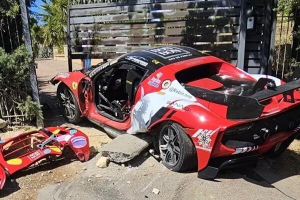 Incidente alla Coppa Nissena, tre feriti raggiunti dai detriti