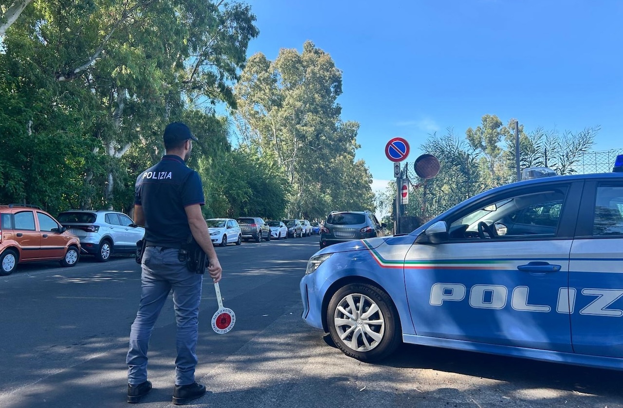 Catania, in auto rubata con targhe contraffatte: denunciata una 53enne