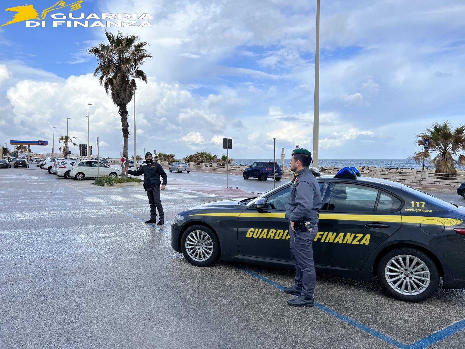 Estate di controlli nel Trapanese, irregolare oltre un esercente su due: raffica di sanzioni della Finanza