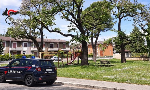Paternò, 50enne smette di respirare al parco: carabiniere fuori servizio lo rianima e gli salva la vita