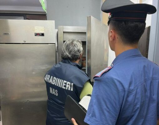Piedimonte Etneo, controlli in una macelleria: alimenti senza tracciabilità, scattano sequestro e multa da 15mila euro
