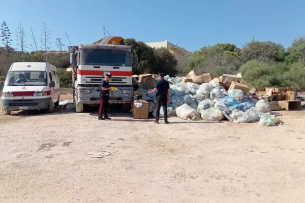 Lampedusa, sequestrata area accanto all’hotspot: sarebbe stata utilizzata come discarica di rifiuti
