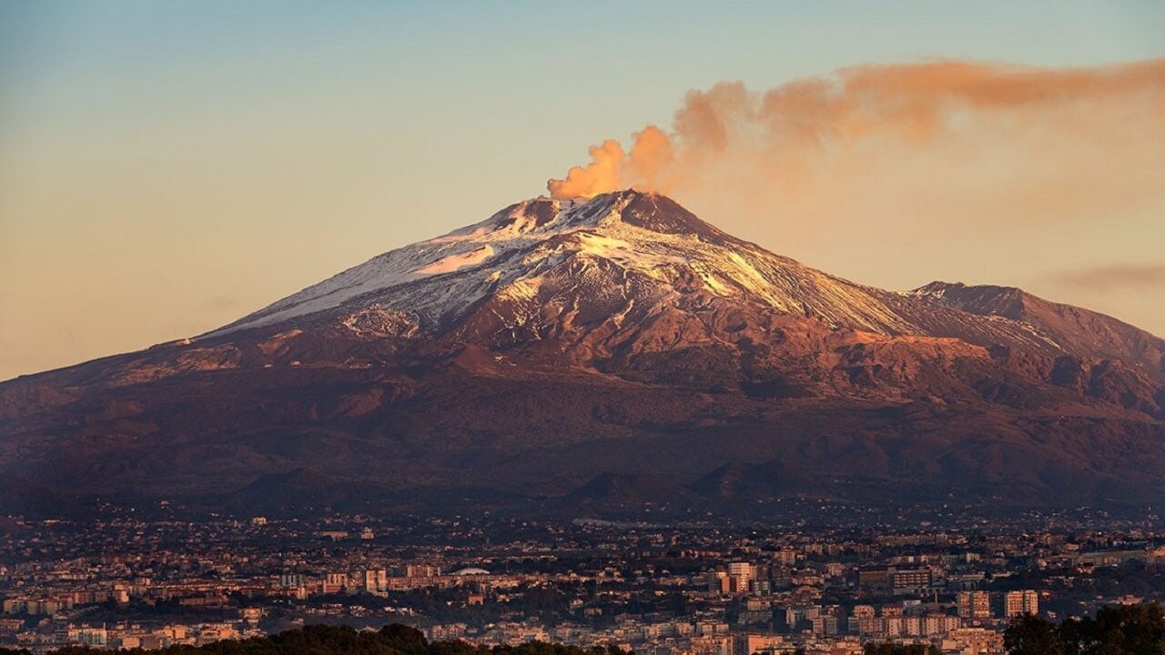 Una “macchina del tempo” ricostruisce la storia dell’Etna: il progetto dell’Ingv