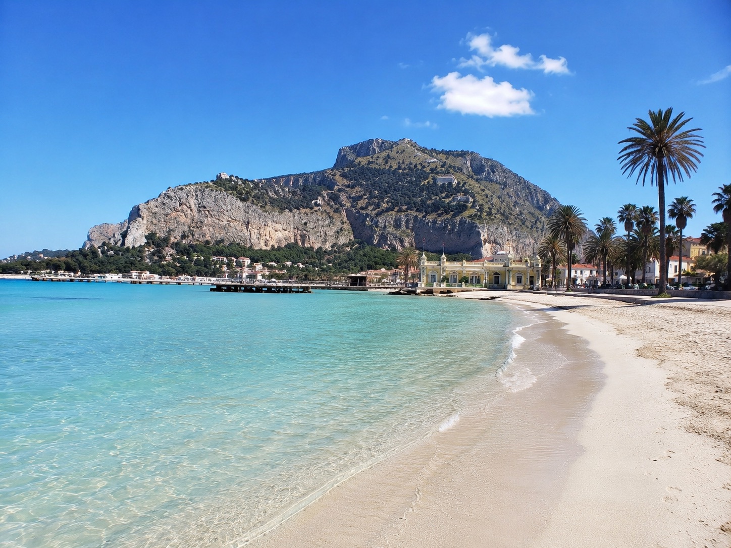 Mondello, revocato il divieto di balneazione: acqua di nuovo nei parametri. Lagalla avvia il piano contro gli scarichi