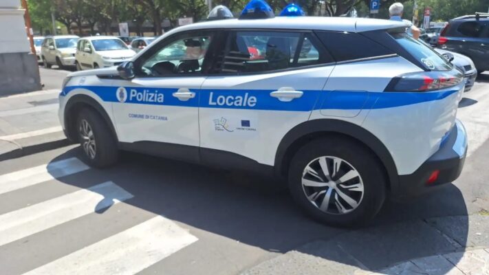 Catania, falsa raccolta fondi per bambini malati: due denunciati in via Etnea