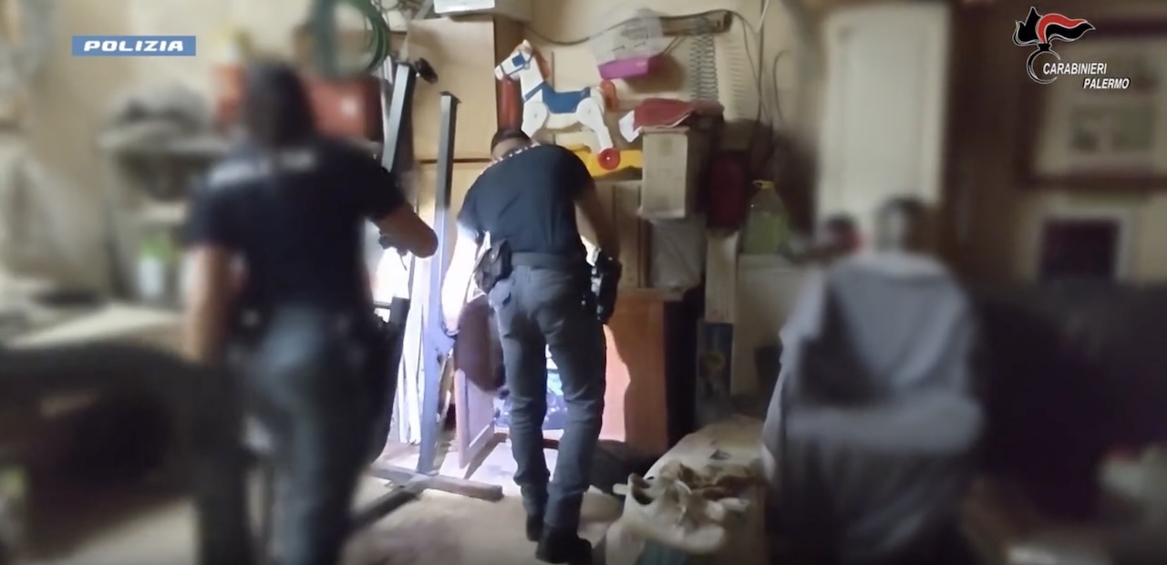 Palermo, otto rapine a mano armata in tre mesi: due uomini in carcere – IL VIDEO