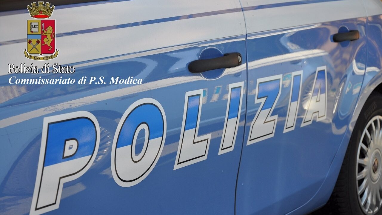 Resistenza e violenza nel Ragusano: 26enne armato di coltello si scaglia contro la polizia