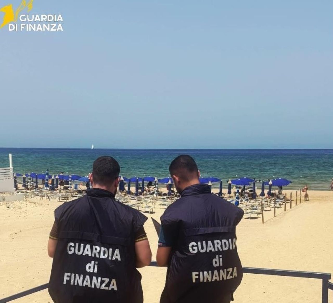 Maxi-operazione delle Fiamme Gialle di Trapani: sequestrati oltre 13mila articoli di bigiotteria