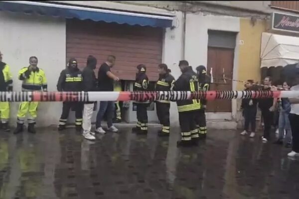 Sorelline scomparse e ritrovate in un negozio, il padre: “Forse hanno emulato una challenge vista su YouTube”