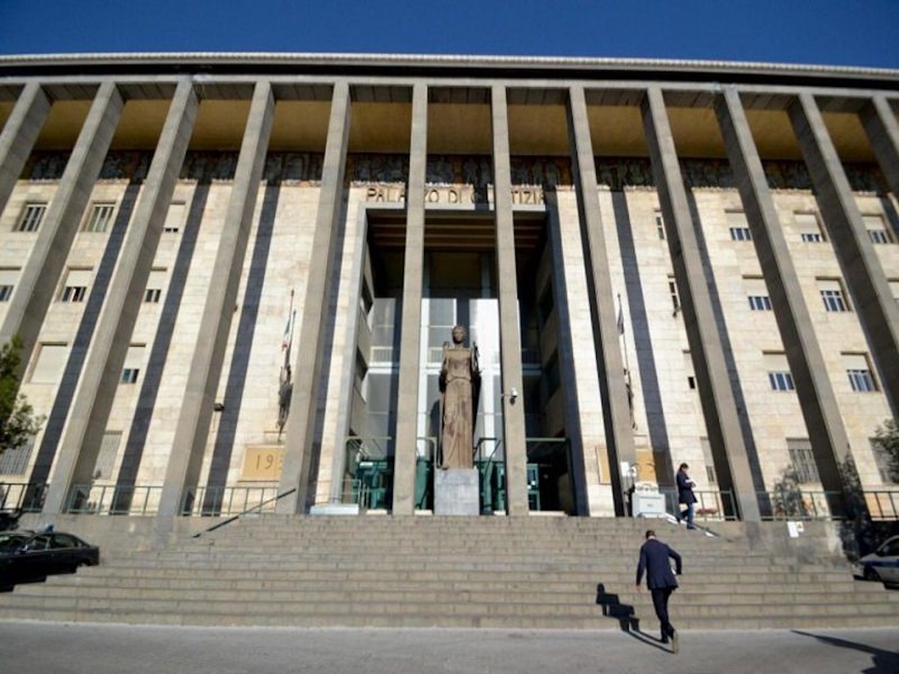 Catania, Tribunale cancella 78mila euro di debiti a un cittadino. “Una possibilità di ripartenza”