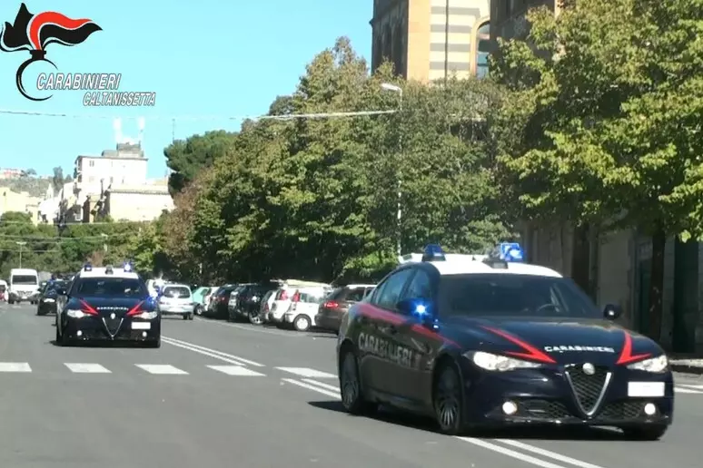 Droga tra Gela, Riesi e Catania, 11 misure: ricostruiti 633 episodi di spaccio