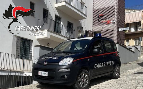 Minaccia un uomo e gli chiede denaro, ma all’appuntamento trova i carabinieri: arrestato 58enne a Giarratana