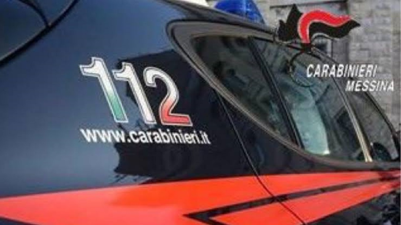 Alì Terme, 700 litri di gasolio in 30 taniche: tre persone denunciate