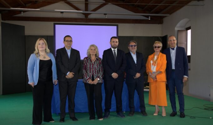 Pirandello, “L’Esclusa” debutta a Catania e apre la tournée nazionale con Caprioglio, Masciarelli e Guglielmino