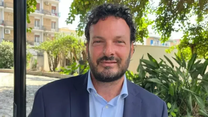 Lavoro agli amici in cambio di sostegno elettorale: a Siracusa indagati sindaco e vicepresidente comunale