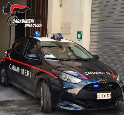 Ruba gioielli per oltre 4mila euro alla ex e li vende al compro oro: denunciato 40enne a Ortigia